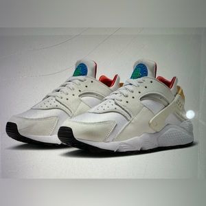Nike Air Huarache Size 10 .New With Tag
